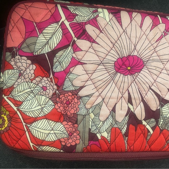 Vera Bradley Make up bag - Picture 9 of 11